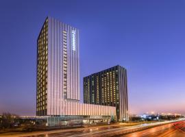 长沙会展诺富特酒店，位于长沙沙湾公园站附近的酒店