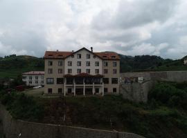 HASDİKOZ ABDİK OTEL，位于Of的酒店
