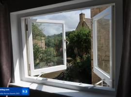 Boutique cottage in the heart of Winchcombe，位于温什科姆的酒店