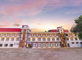 Hotel Trimurti