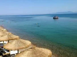 卡斯泰拉海滩公寓式酒店