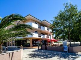 Hotel Laguna Privlaka，位于普利拉卡的酒店