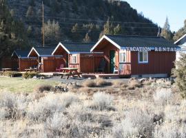 Crooked River Ranch Cabins，位于Terrebonne的公寓式酒店