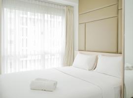 Cozy and Luxury 1BR Apartment at Scientia Residence By Travelio，位于当格浪的酒店