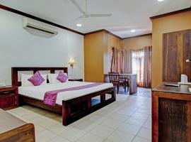 Treebo Premium Travancore Palace Cherthala，位于Alleppey的酒店