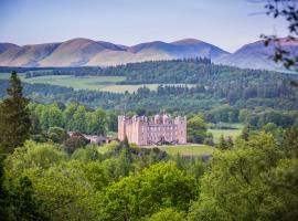 Stableyard Apartment: Drumlanrig Castle，位于桑希尔的酒店