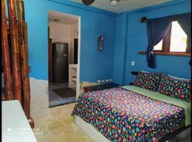 Room in Lodge - Method Living Tropical Edition，位于喀巴里特的民宿