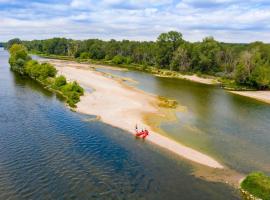 Camping de Montlouis-sur-Loire，位于卢瓦尔河畔蒙路易的露营地