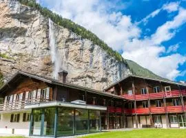 Alpine Base Hostel - Adults only