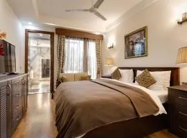 Ishatvam-4 BHK Private Serviced apartment with Terrace, Anand Niketan, South Delhi