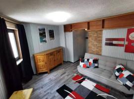Newly modern apartment in the Heart of CERVINIA，位于布勒伊-切尔维尼亚的度假村