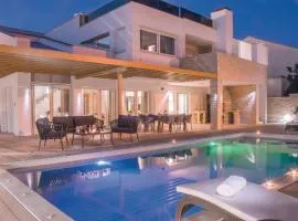 Amazing Home In Pirovac With Jacuzzi