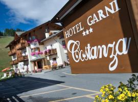 Hotel Costanza Mountain Holiday，位于利维尼奥斯库奥拉迷你缆车附近的酒店