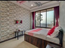 DSK Valley Inn，位于潘奇加尼的酒店