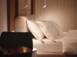 Hotel Chicago，位于斯库台的酒店