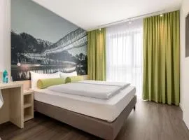 Super 8 by Wyndham Oberhausen am Centro