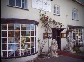 Norwood House Hotel & Restaurant，位于特尔福德的酒店