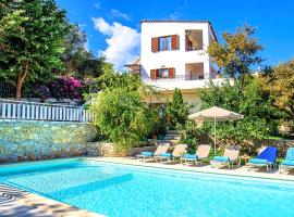 Grand View Villa Private Heated Pool，位于Georgioupoli的度假屋