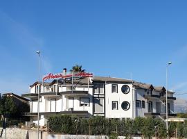 Alexia's Apartments，位于里奥的酒店