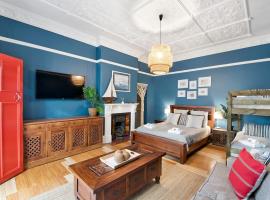 Manly Waves Studios & Apartments，位于悉尼的酒店