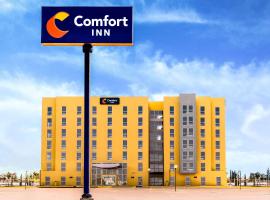 Comfort Inn Delicias，位于德利西亚斯的酒店