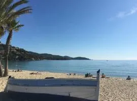 Au Petit Bonheur vue mer, parking, 400m plage