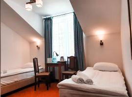 Hotel "XAVIER"，位于Lubycza Królewska的酒店