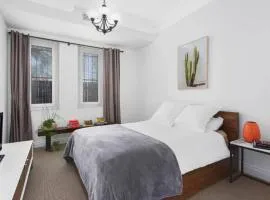 Apartment on Balmoral Beach Hill