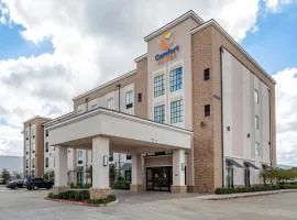 Comfort Suites Near Sam Houston Race Park