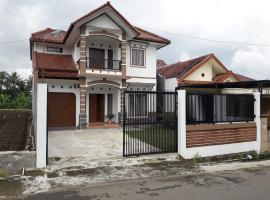 Homestay Ayuning Kuningan，位于Jalaksana的酒店