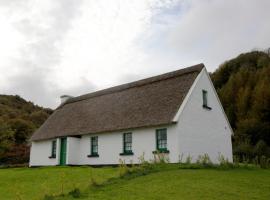 Corofin Lake Cottages，位于Corrofin的酒店