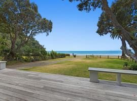 Kohi Point - Ohope Beachfront Holiday Home，位于奥霍普海滩的海滩短租房