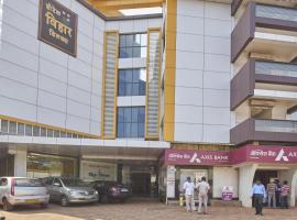 HOTEL VIHAR DELUXE，位于拉特纳吉里的酒店