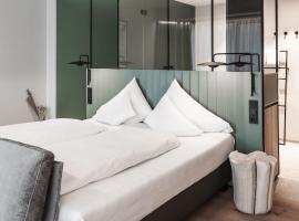 Stadthotel Goldenes Schiff，位于巴德伊舍的酒店