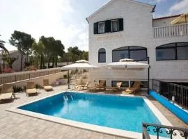 Apartments Grlica