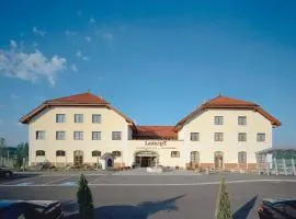 沃拉本阔兹乡村餐厅酒店