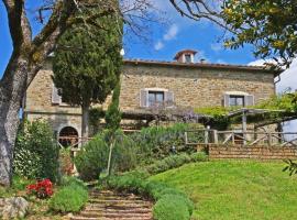 Villa Calcina, Beautiful Tuscan Farmhouse，位于皮耶韦桑托斯泰法诺的度假屋