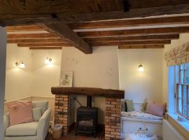 Rock View Cottage, 2 bedrooms near Alton Towers，位于奥尔顿的酒店