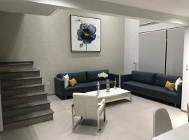 Luxury house with all the amenities Gym Seg Aa cal Pool Tv Wifi，位于克雷塔罗的酒店