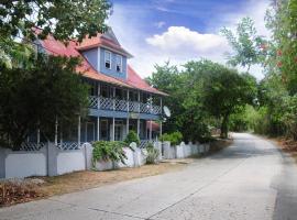 Coconut Paradise Lodge，位于圣安德烈斯Morgan's Cave附近的酒店