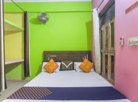 SPOT ON 65967 Shree Shyam Restaurant And Guest House，位于Nārnaul的酒店