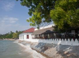 Sea View Beach Hotel，位于阿贝德·阿曼尼·卡鲁姆国际机场 - ZNZ附近的酒店