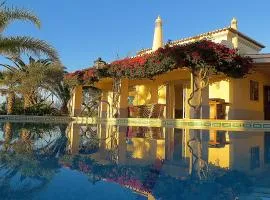 Spacious Villa in Carvoeiro with Private Pool