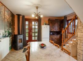 Maison charmante à Girmont-Val-d'Ajol avec vue sur la montagne，位于格尔蒙特维勒阿瓦尔的酒店