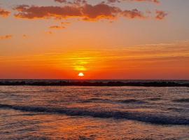 Alba sul Mare Guest House，位于Massignano的酒店