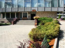 库洛特维斯妮卡里嘎纳，位于利加特内的酒店