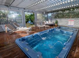 אהבתיה Ahavtia - לזוגות ומשפחות，位于哈德内斯的酒店