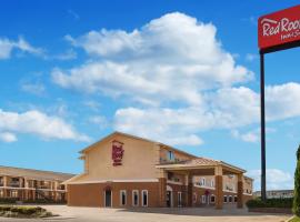 Red Roof Inn & Suites，位于丹顿的酒店