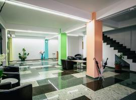 Colors Residence，位于克卢日-纳波卡自由科技园附近的酒店