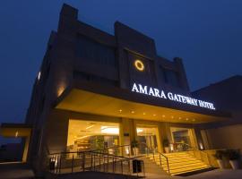 Amara Gateway Hotel，位于莫拉达巴德的酒店